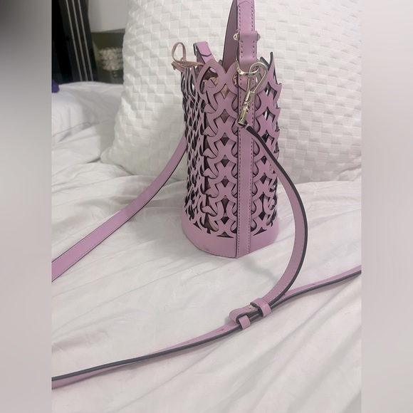 Handbag - Picture 2 of 11